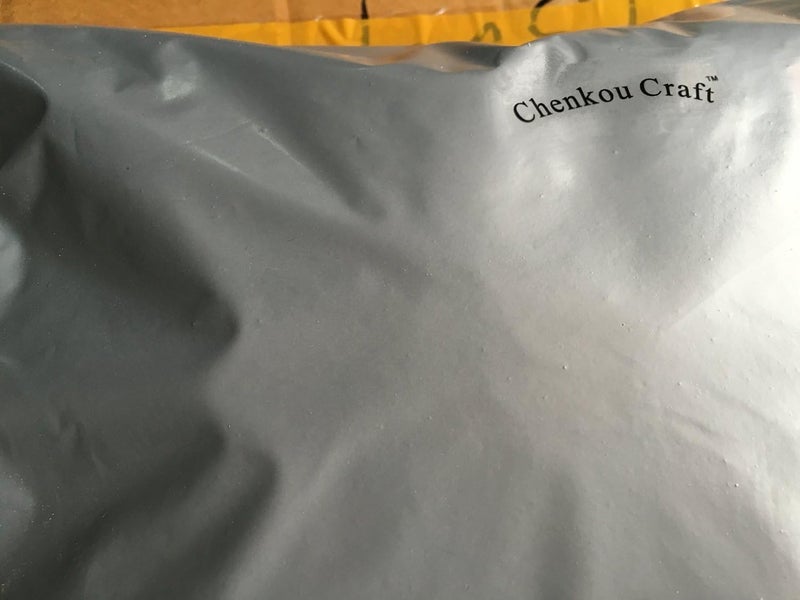 Chenkou Craft زهور ريبون ساتان 40 قطعة 28 مم (1 1/8 بوصة) مع زينة كريستالية (بيضاء) - Image 2